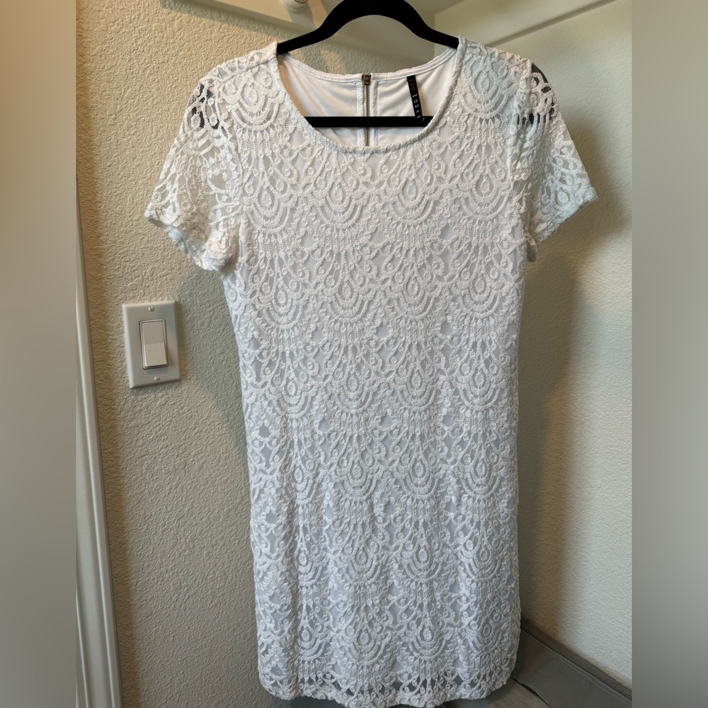Elegant White Lace Dress